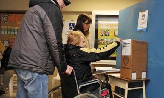 Misiones aplicará el voto asistido para personas con discapacidad y así garantizará el ejercicio del derecho al voto