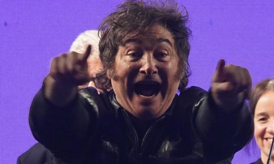 Como Massa, Milei armó su plan platita para una elección que cree importante y no lo es