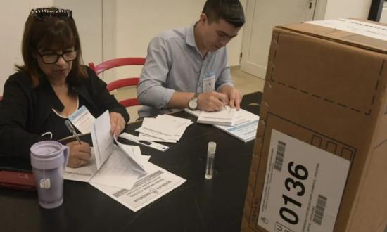 El Gobierno pedirá la reimpresión de todas las boletas en la provincia de Buenos Aires y cree que la Justicia habilitará a Santilli de cabeza...